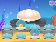 Blonde Sofia: Underwater